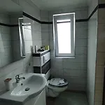 Daire Vadgalamb Apartmanhaz *