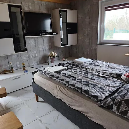 Vadgalamb Apartmanhaz * Lipót
